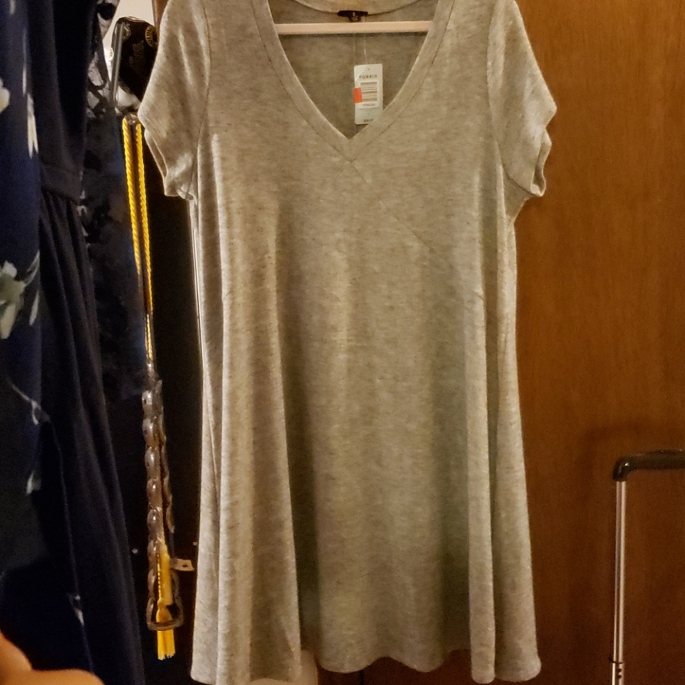 Torrid sz 2 gray short sleeve sundress